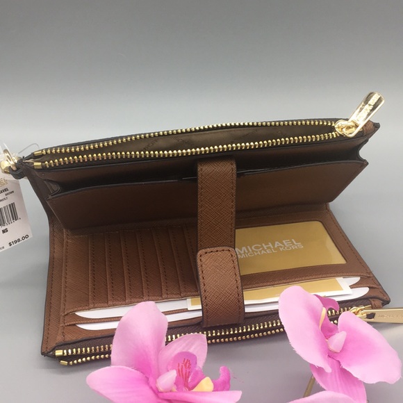 Michael Kors Jet Set Travel Double Zip Wristlet - Picture 12 of 16